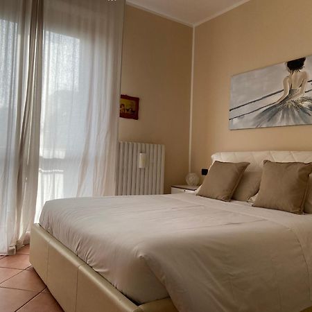 Appartamento Linea Diretta Duomo Мілан Екстер'єр фото